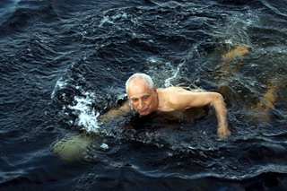 14 декабря 2009 года на 73 году жизни в 20.00 вечера ушел из жизни ветеран по спортивному зимнему плаваЧеренщиков Михаил Яковлевич
