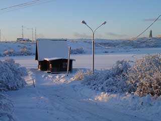 Мурманск. А полярной весной (которая почти не отличается от зимы) "Домик моржей" выглядит почти сказочно (фото)