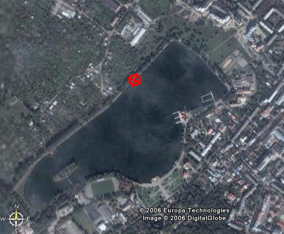 Прорубь на городском озере Ивано-Франковска (снимок из космоса)